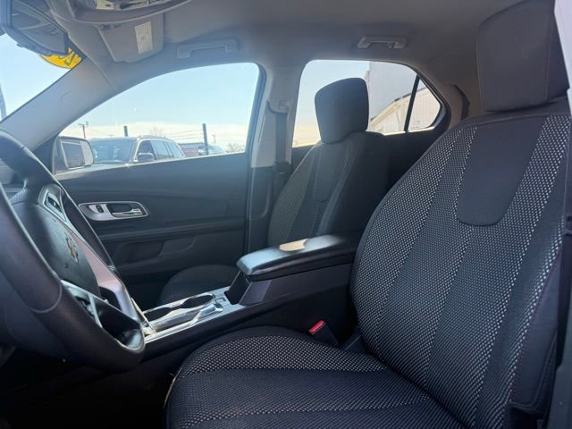 Used 2017 Chevrolet Equinox LT image 8