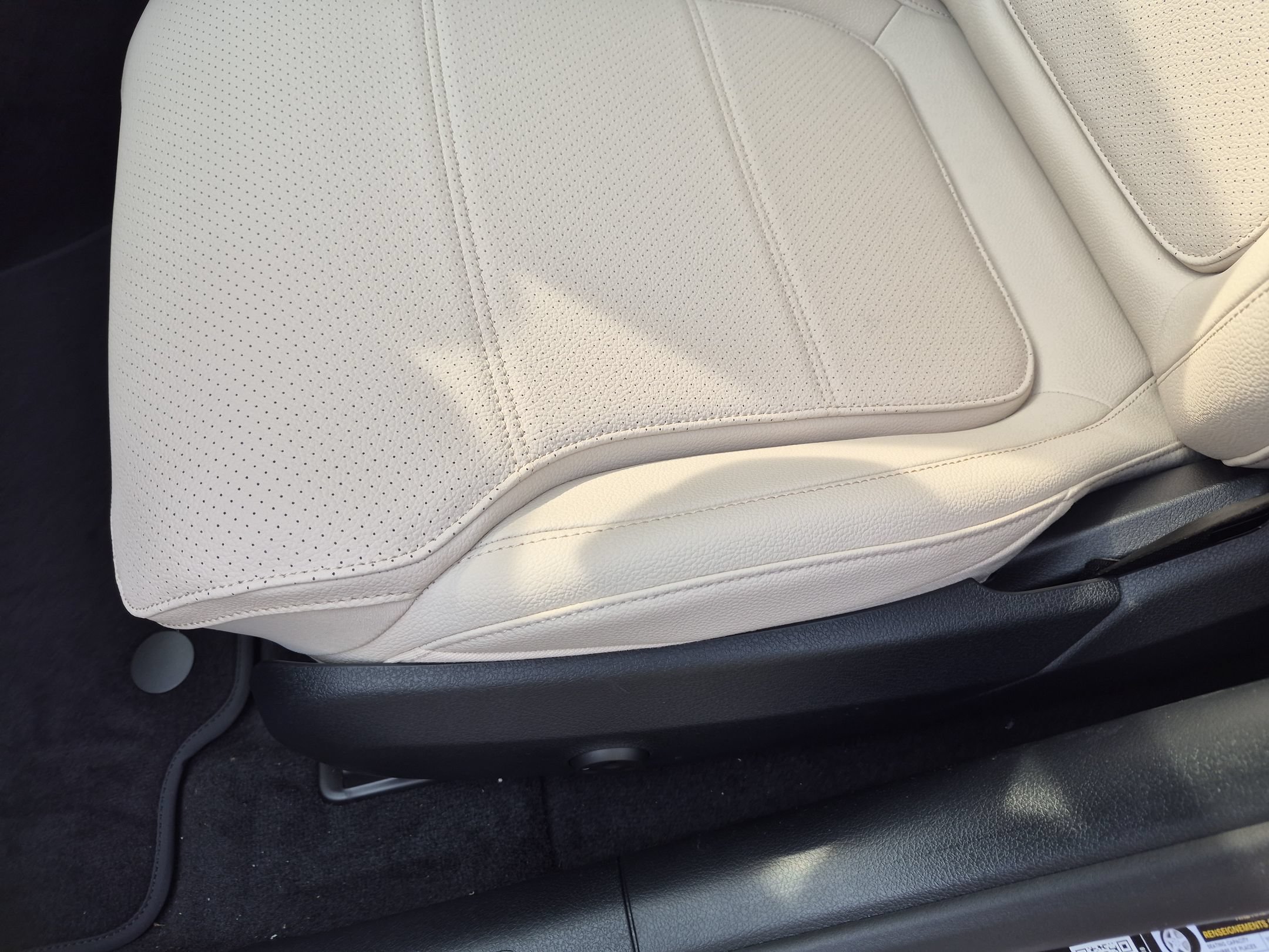 New 2026 Mercedes-Benz C 300 4MATIC Sedan image 17
