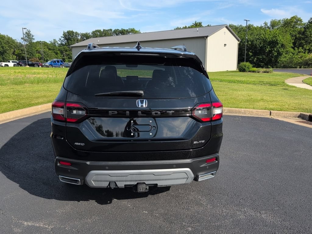 Used 2025 Honda Pilot Elite image 4