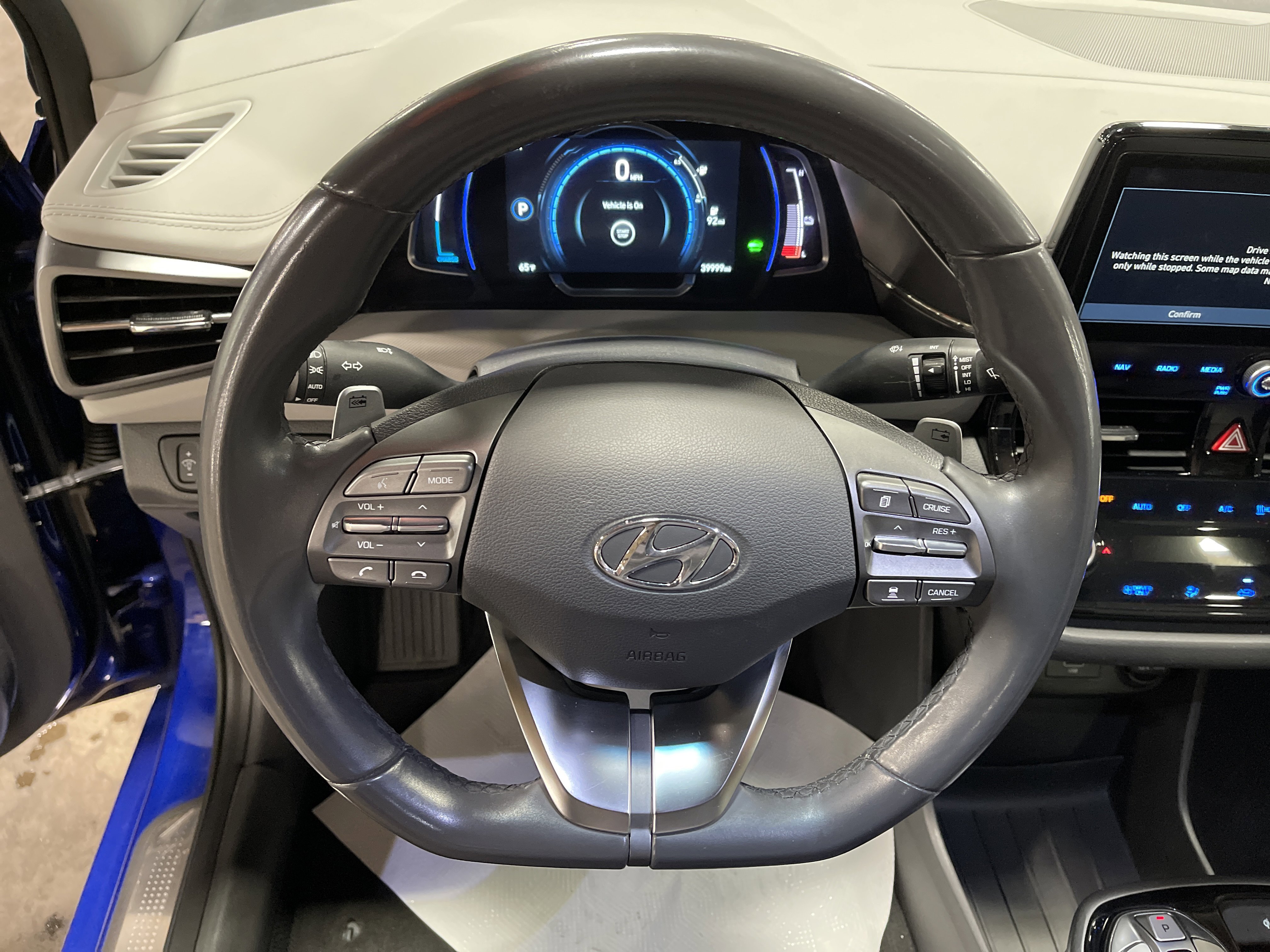 Used 2020 Hyundai Ioniq Limited image 17