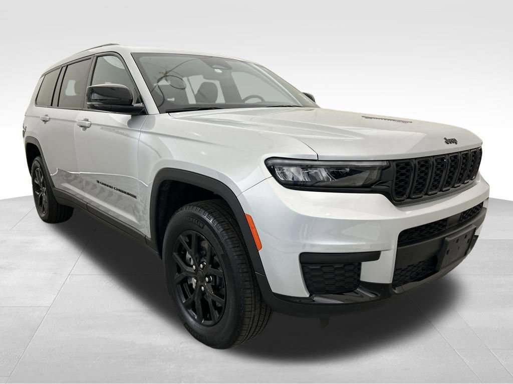Used 2024 Jeep Grand Cherokee L Laredo image 8