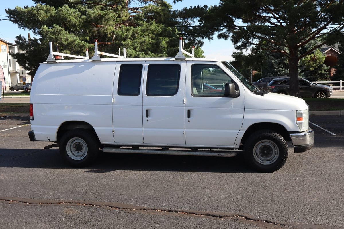 Used 2014 Ford E-250 and Econoline 250 w/ Power Group RWD image 3