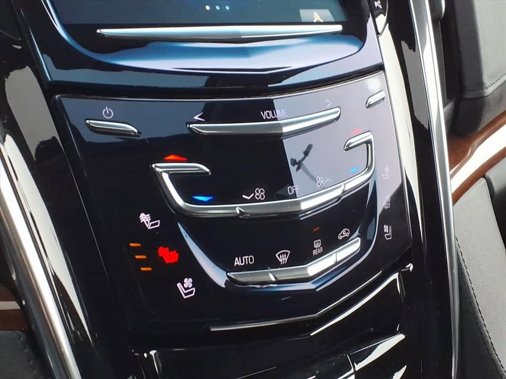 Used 2017 Cadillac Escalade Luxury image 24