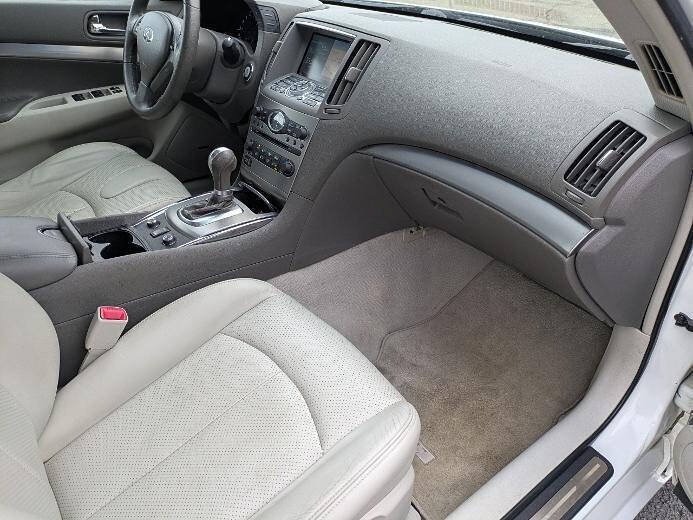 Used 2011 INFINITI G37 x Sedan w/ Premium Pkg AWD/4WD image 13