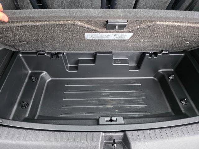 Used 2024 Chevrolet Traverse LT w/ Trailering Package image 16