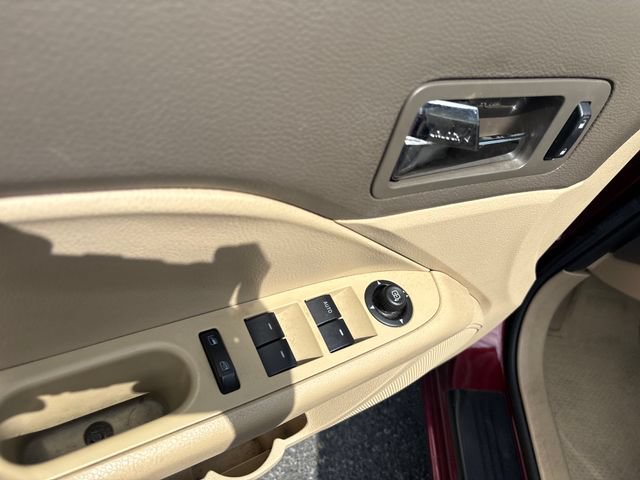 Used 2006 Ford Fusion SE FWD image 16