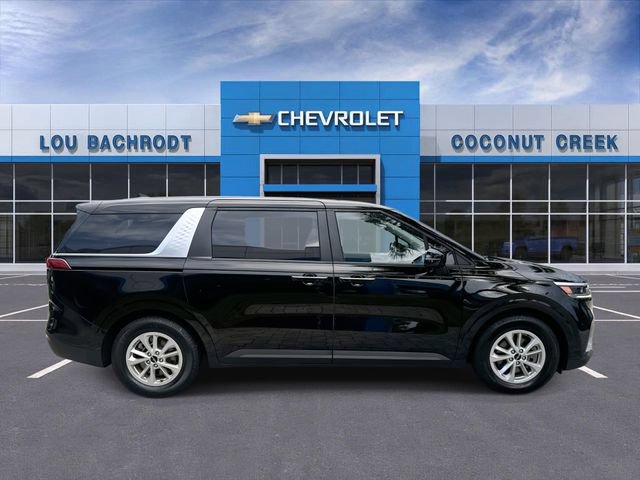 Used 2024 Kia Carnival LX FWD image 9