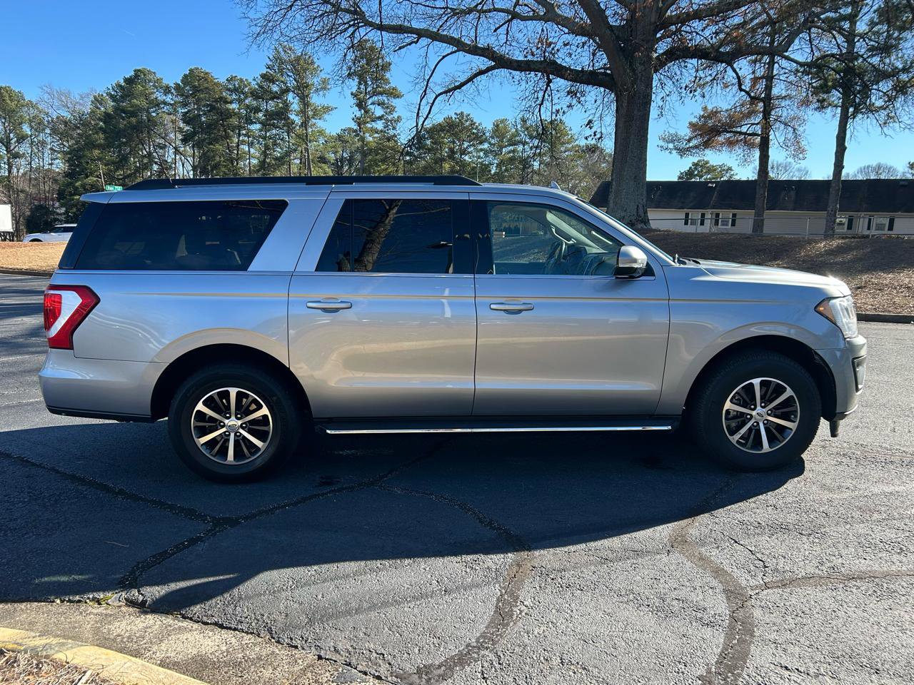 Used 2021 Ford Expedition Max XLT image 6