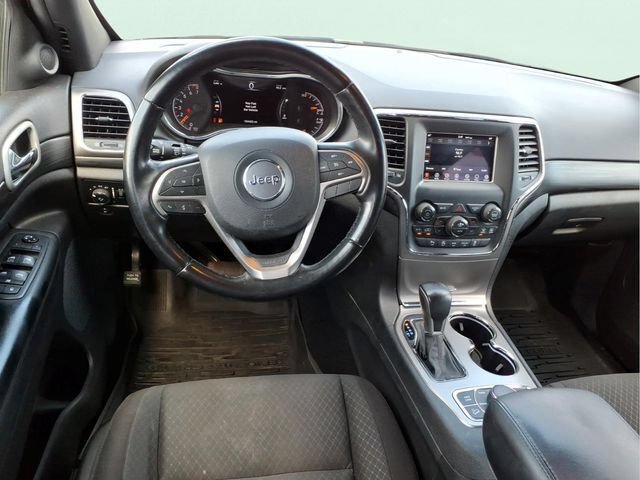 Used 2021 Jeep Grand Cherokee Laredo AWD/4WD image 13