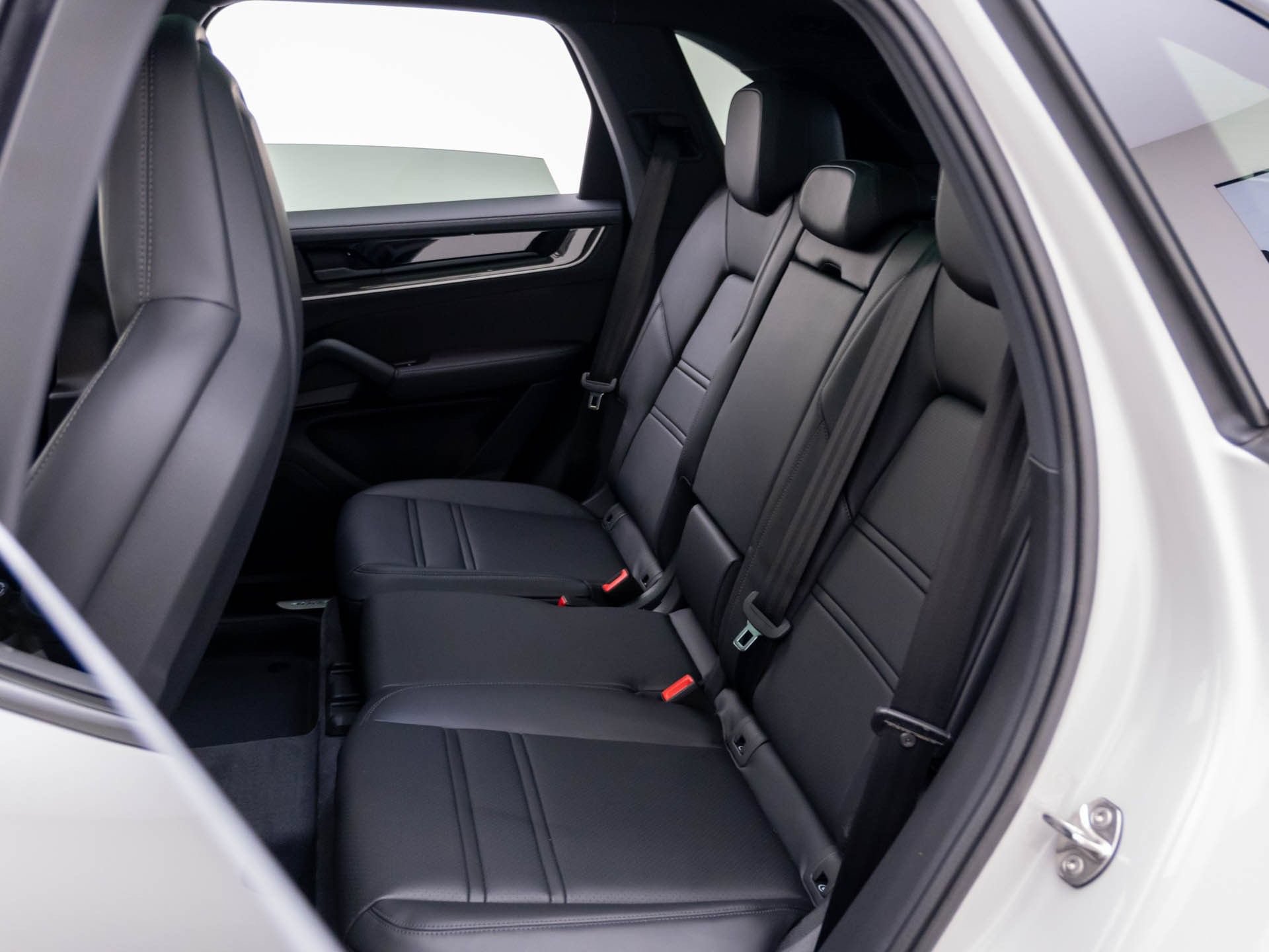 New 2026 Porsche Cayenne AWD/4WD image 16