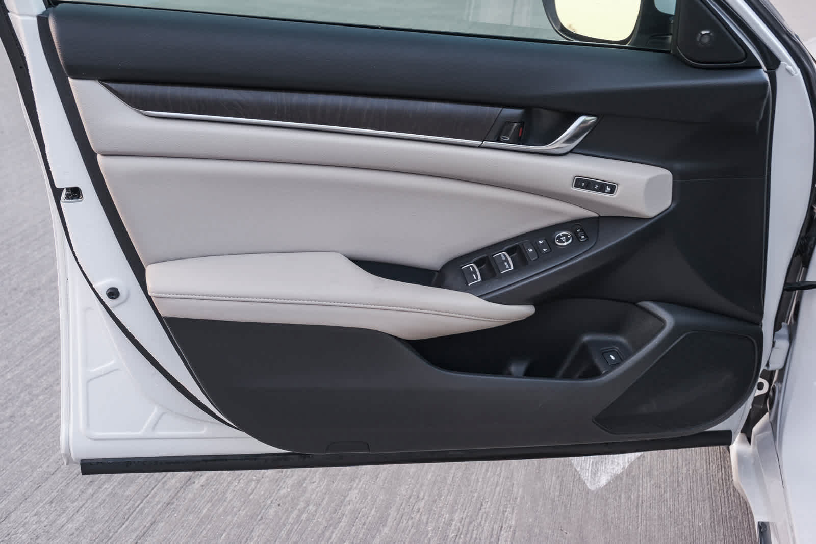 Used 2020 Honda Accord EX-L image 22