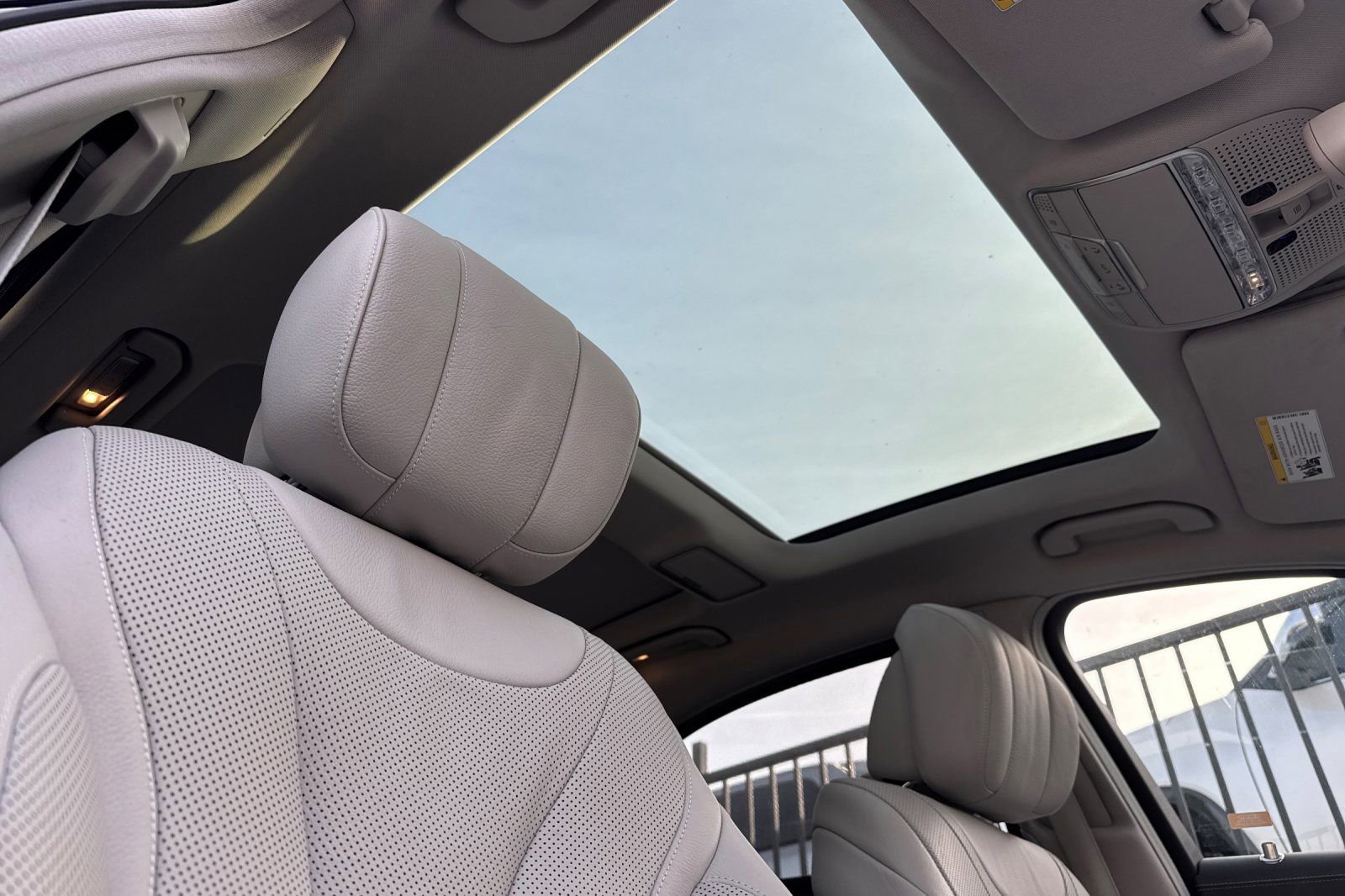 Used 2015 Mercedes-Benz S 550 4MATIC Sedan image 16