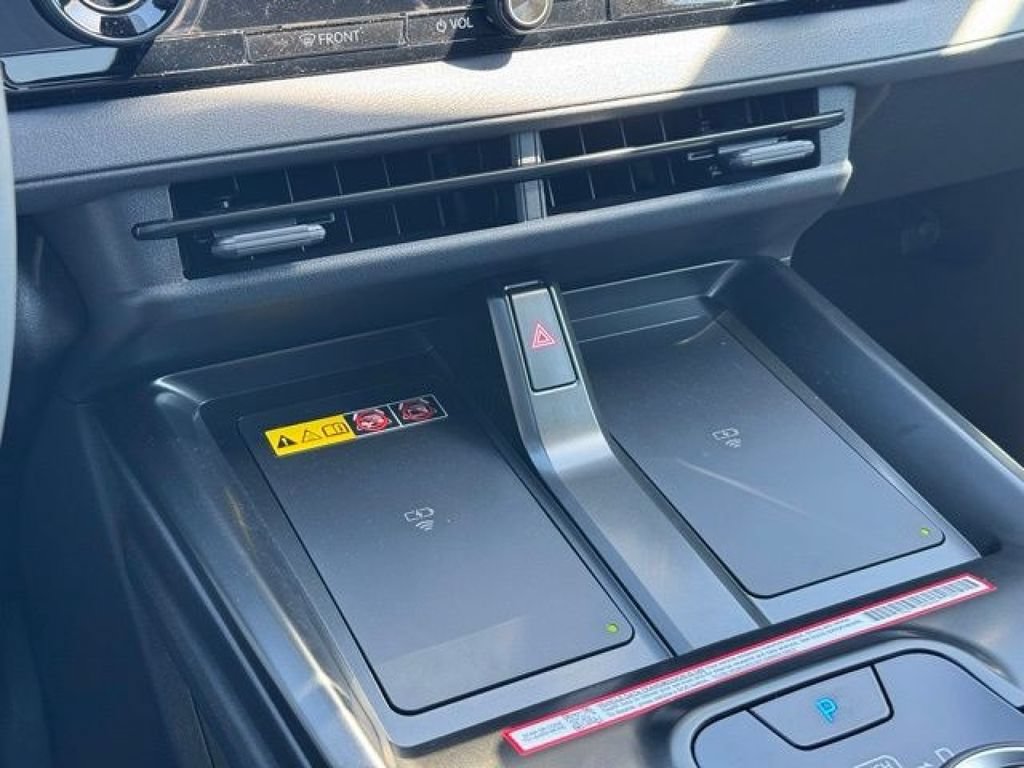 New 2026 Subaru Solterra AWD/4WD image 23