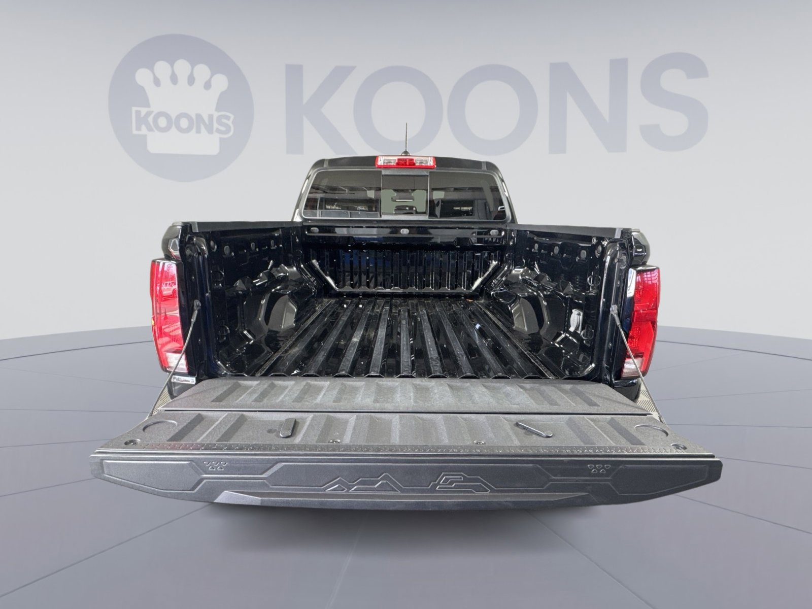 Used 2023 Chevrolet Colorado Z71 w/ Z71 Convenience Package 2 image 26