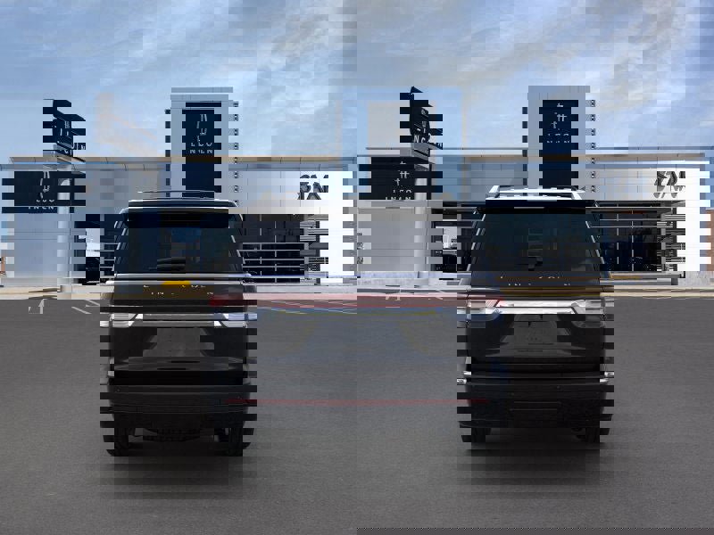 New 2022 Lincoln Navigator 4WD image 5