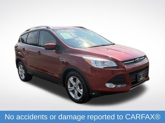 Used 2015 Ford Escape SE FWD image 2