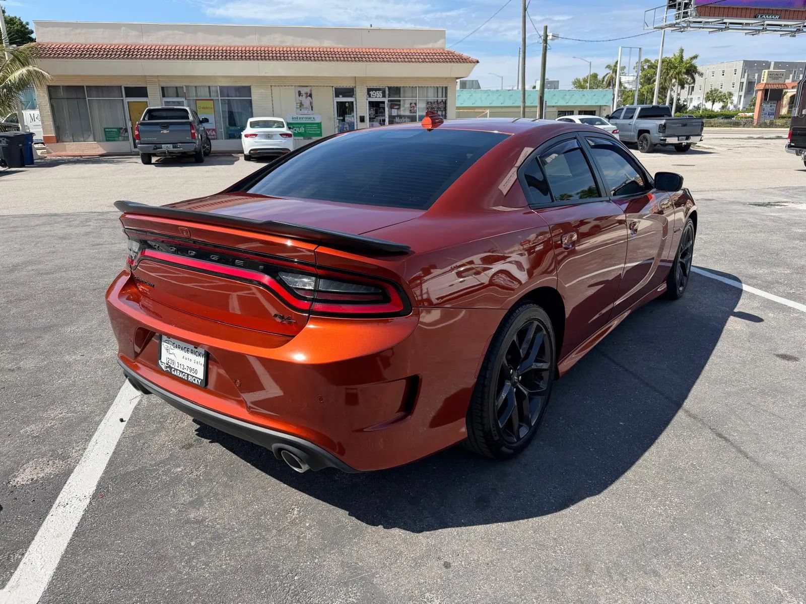 Used 2021 Dodge Charger R/T w/ Blacktop Package RWD image 5