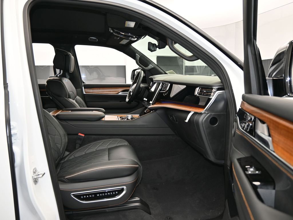 Used 2024 Jeep Grand Wagoneer Series III image 38