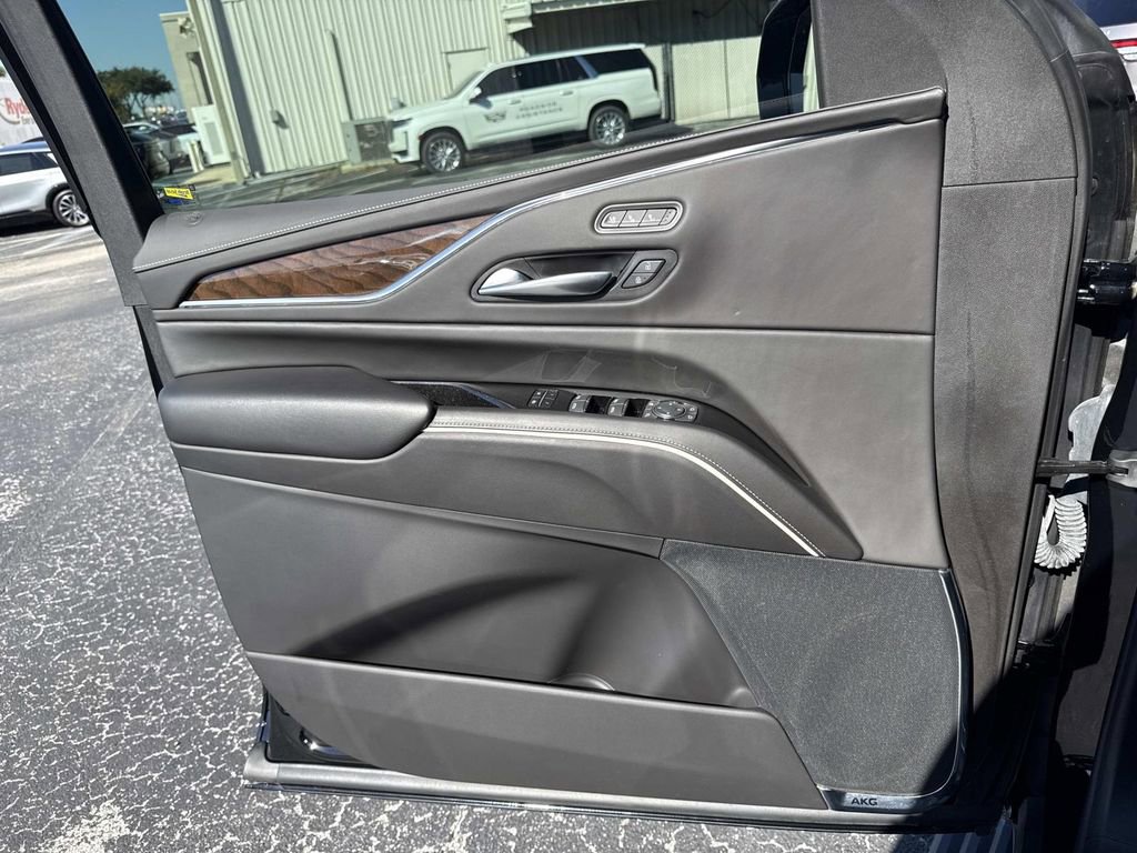 Certified 2024 Cadillac Escalade ESV Sport Platinum w/ LPO, ONYX Package image 19