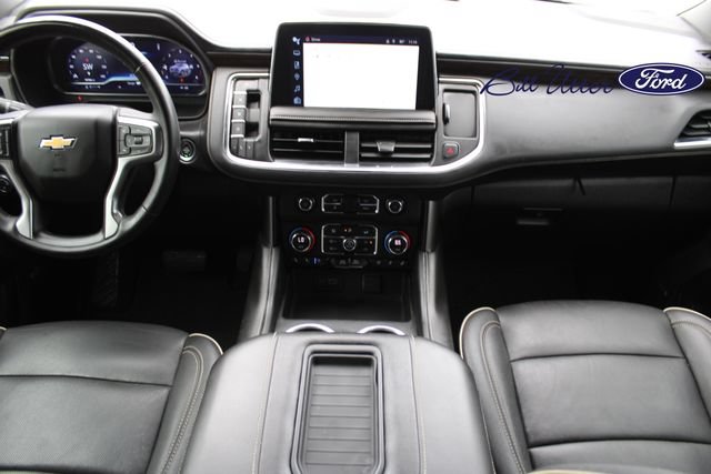 Used 2024 Chevrolet Suburban Premier w/ Premium Package AWD/4WD image 16