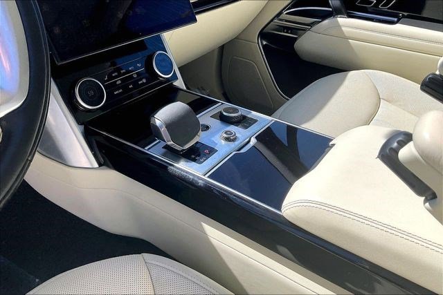 Used 2023 Land Rover Range Rover SE image 17