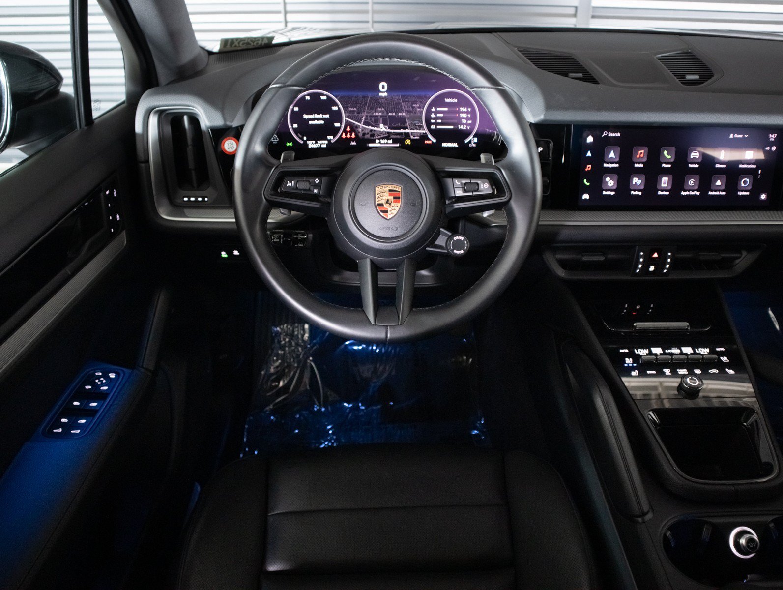 Certified 2024 Porsche Cayenne AWD/4WD image 15