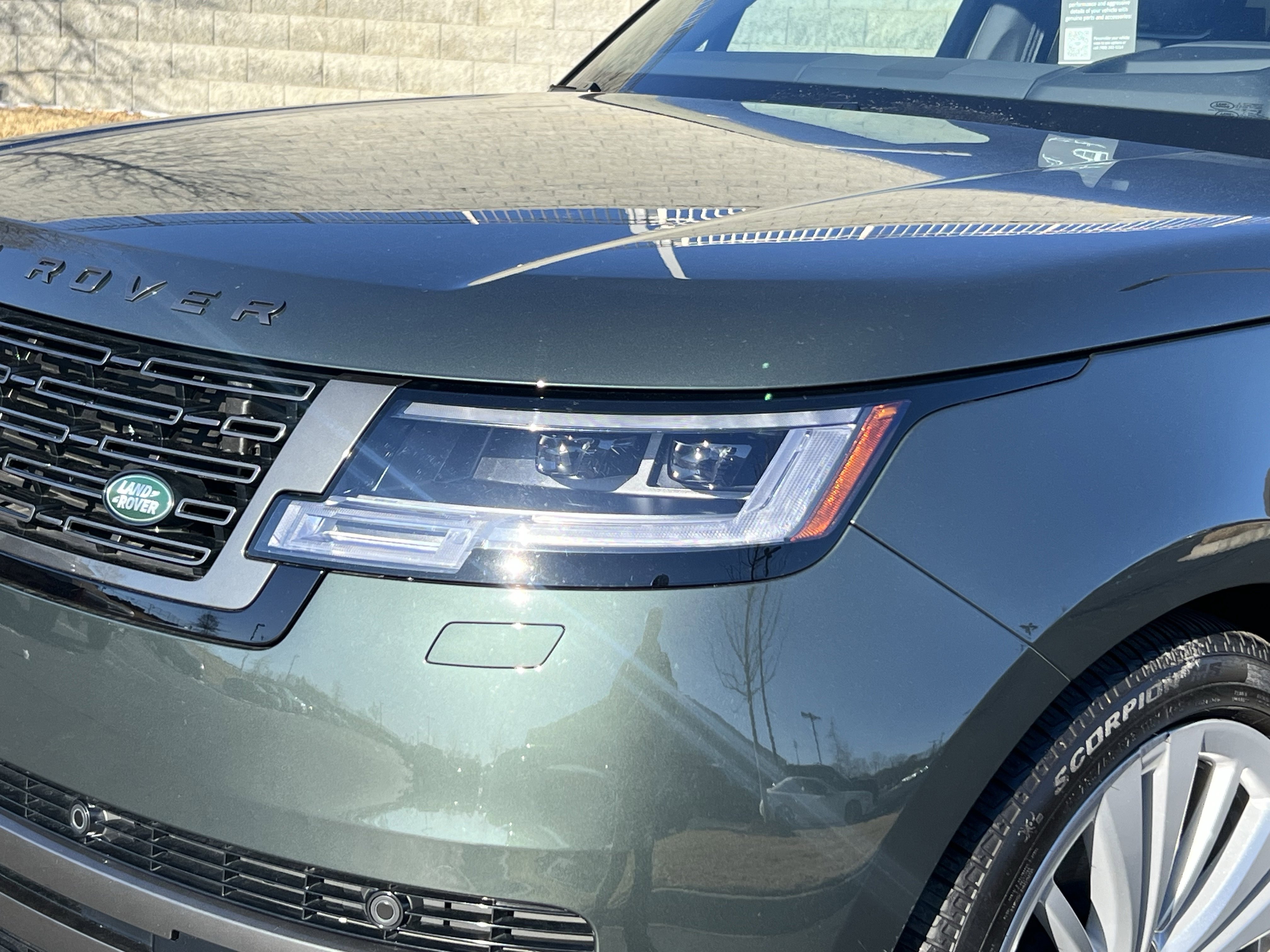 Certified 2025 Land Rover Range Rover Long Wheelbase SE image 12