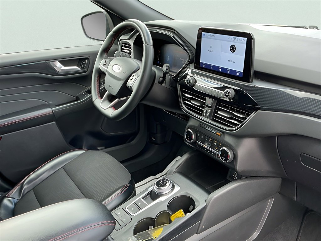 Used 2024 Ford Escape ST-Line w/ Cold Weather Package image 17