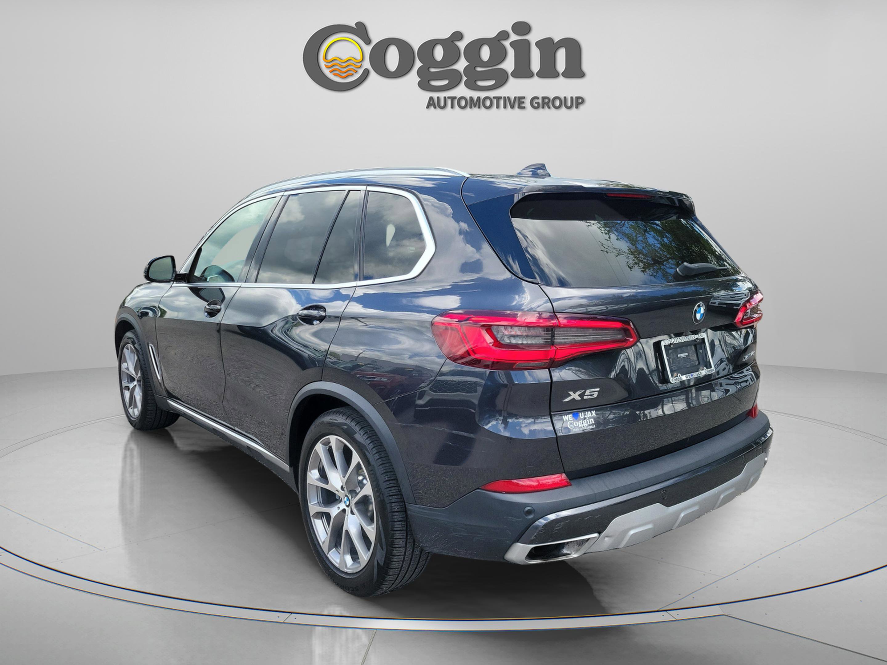 Used 2019 BMW X5 xDrive40i w/ Premium Package 2 AWD/4WD image 2