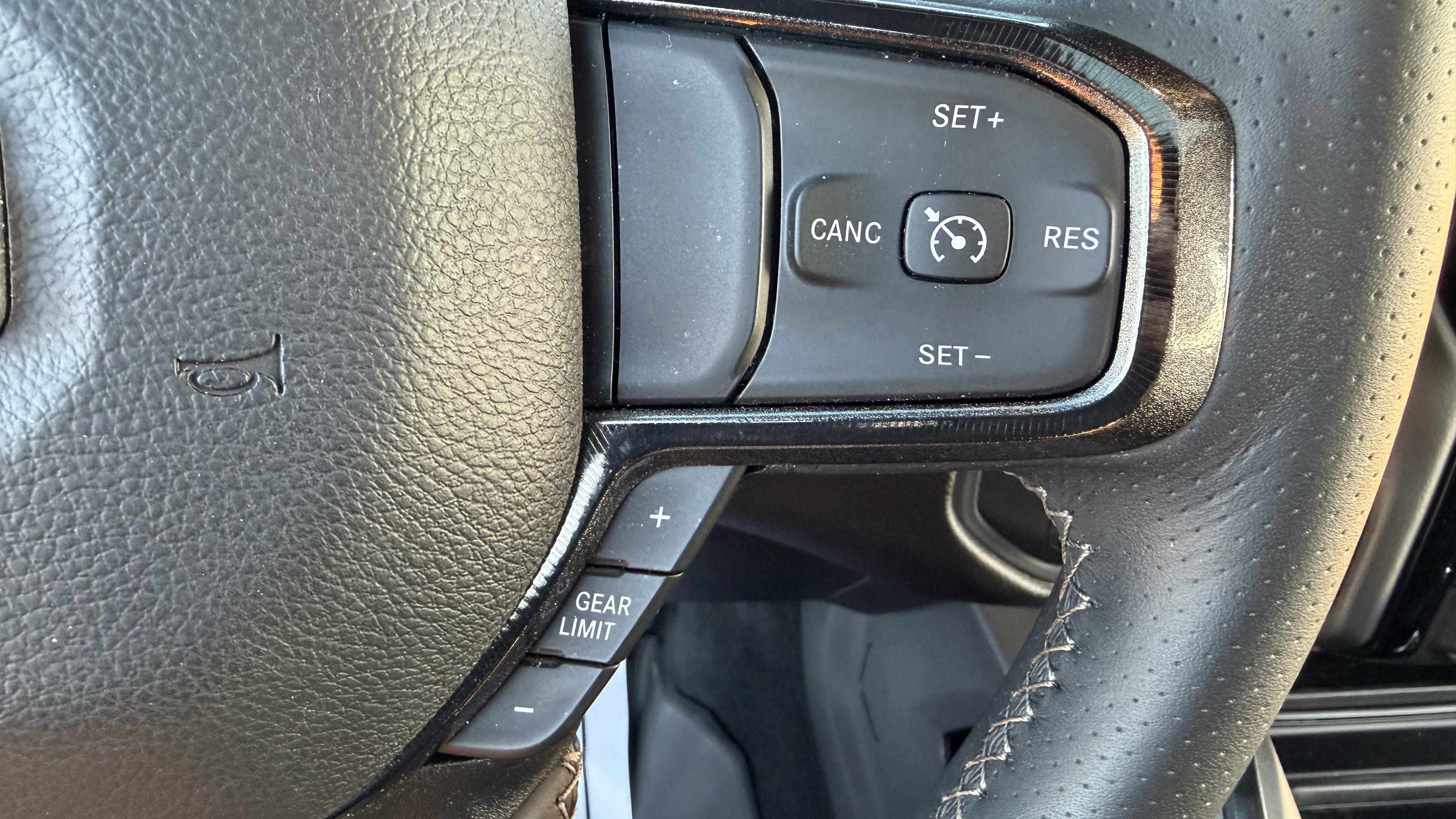 Used 2024 RAM 2500 Rebel w/ Towing Technology Group image 27
