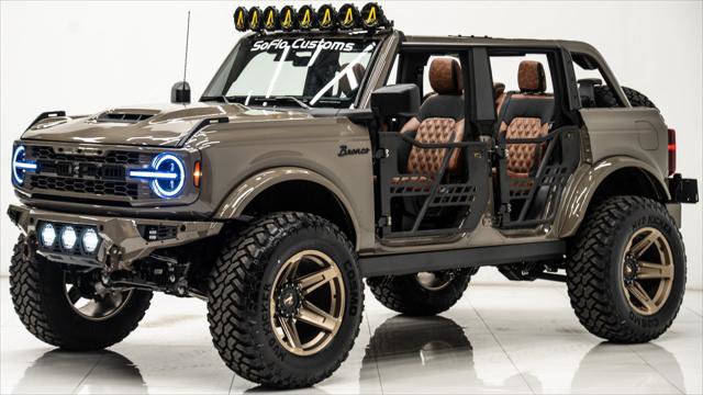 Used 2025 Ford Bronco 4-Door image 2