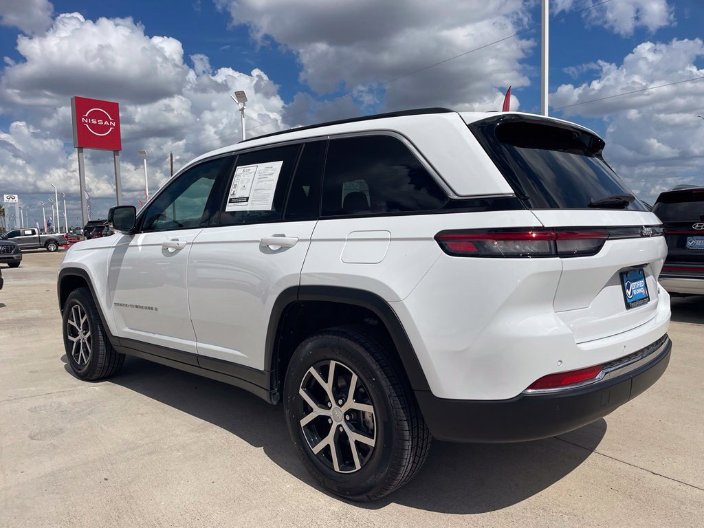Used 2025 Jeep Grand Cherokee Limited w/ Luxury Tech Group II RWD image 6