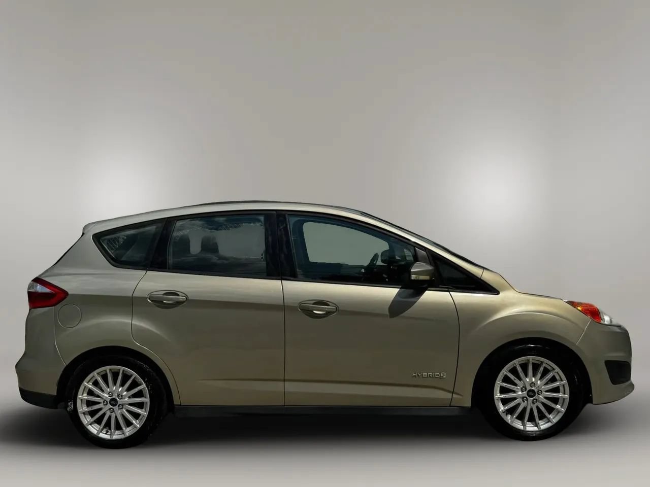 Used 2015 Ford C-MAX SE w/ Equipment Group 203A FWD image 4