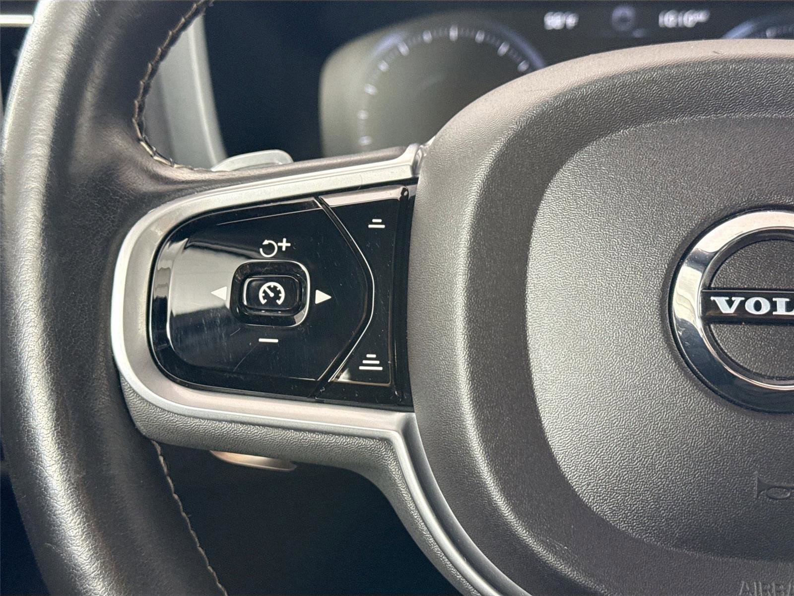 Used 2019 Volvo S60 T5 R-Design image 18