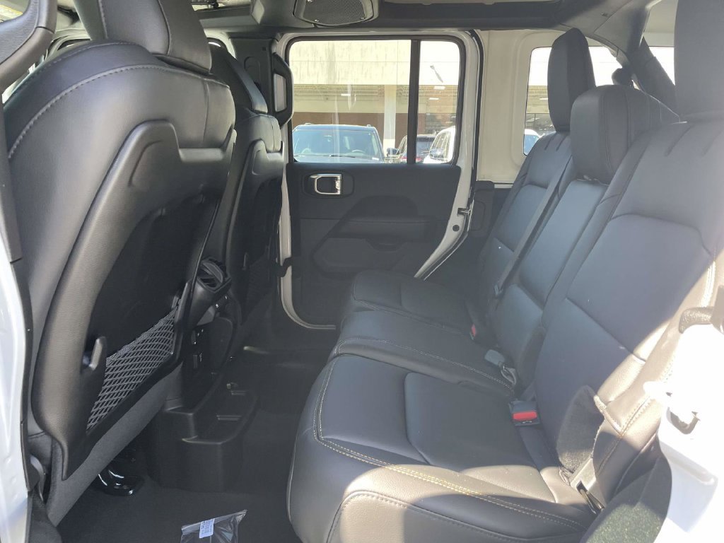 New 2027 Jeep Wrangler Unlimited Sahara AWD/4WD image 20