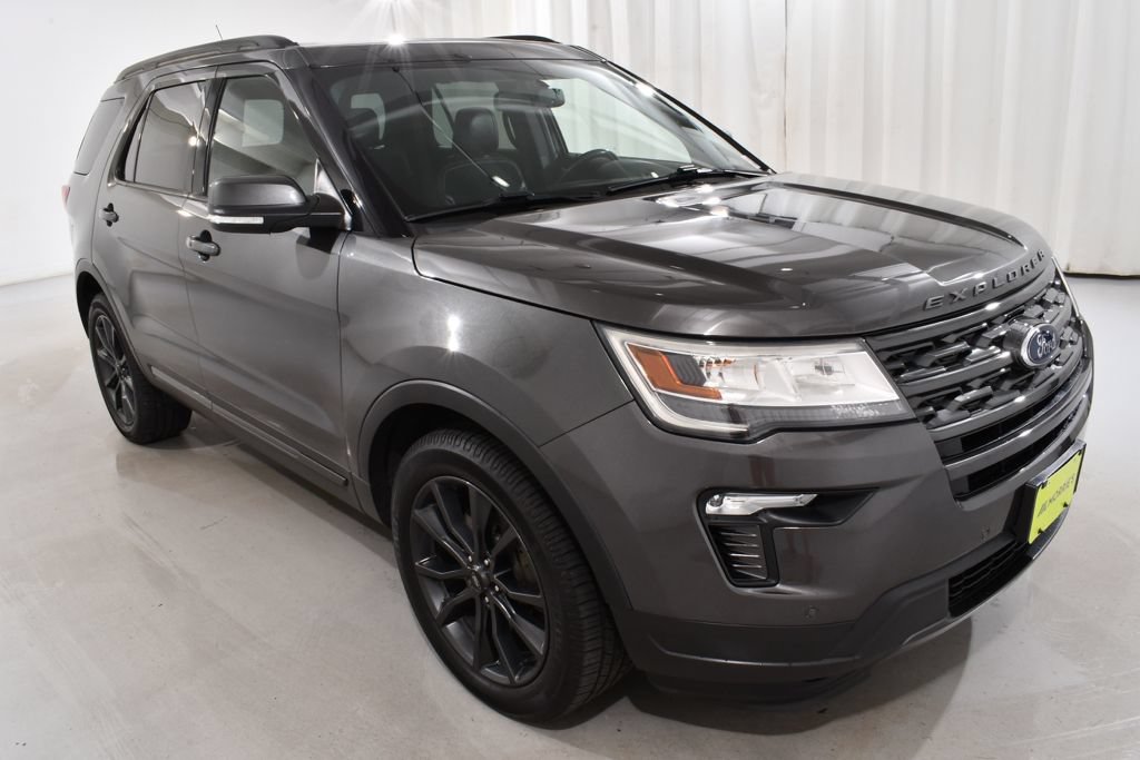 Used 2019 Ford Explorer XLT w/ Equipment Group 202A AWD/4WD image 5