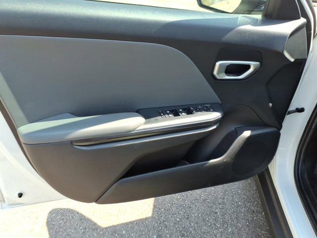 Used 2025 Kia K4 FWD image 16