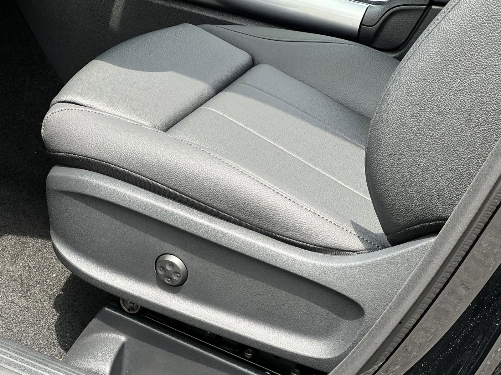 Certified 2025 Mercedes-Benz GLA 250 4MATIC image 12