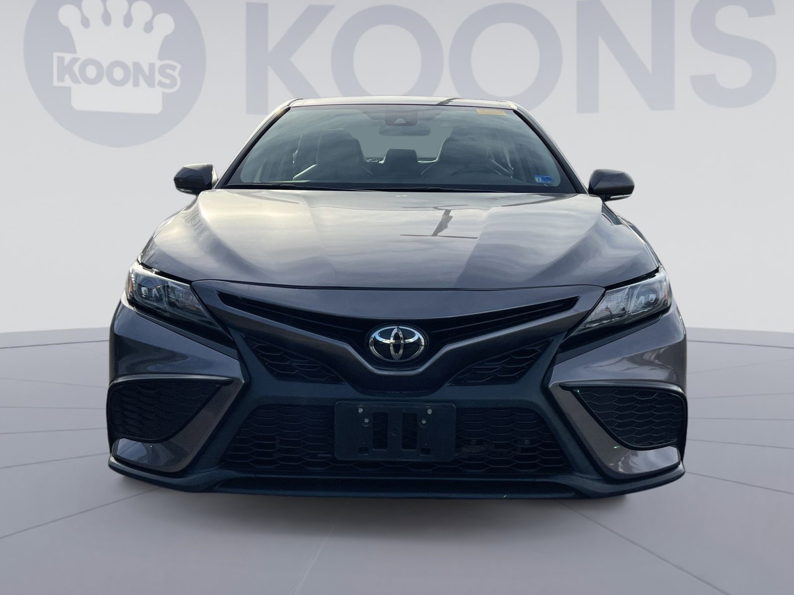 Used 2024 Toyota Camry SE image 11