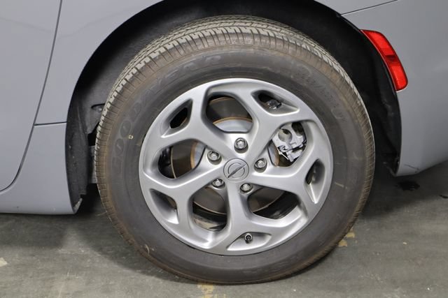 Used 2023 Chrysler Pacifica Limited w/ Uconnect Theater Family Group AWD/4WD image 44