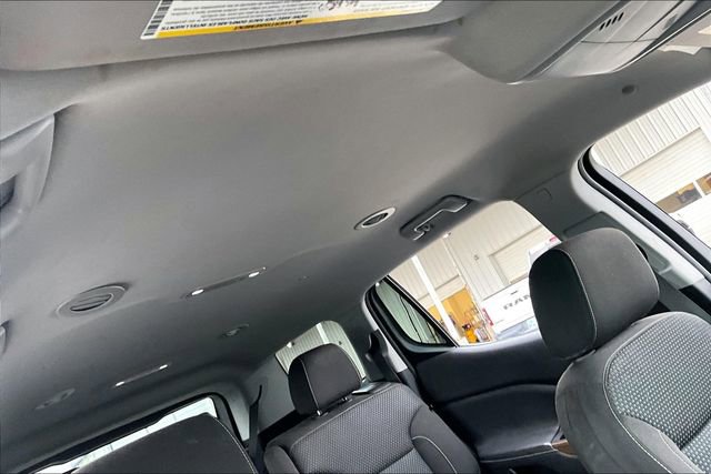 Used 2023 GMC Acadia SLE w/ Driver Convenience Package image 28