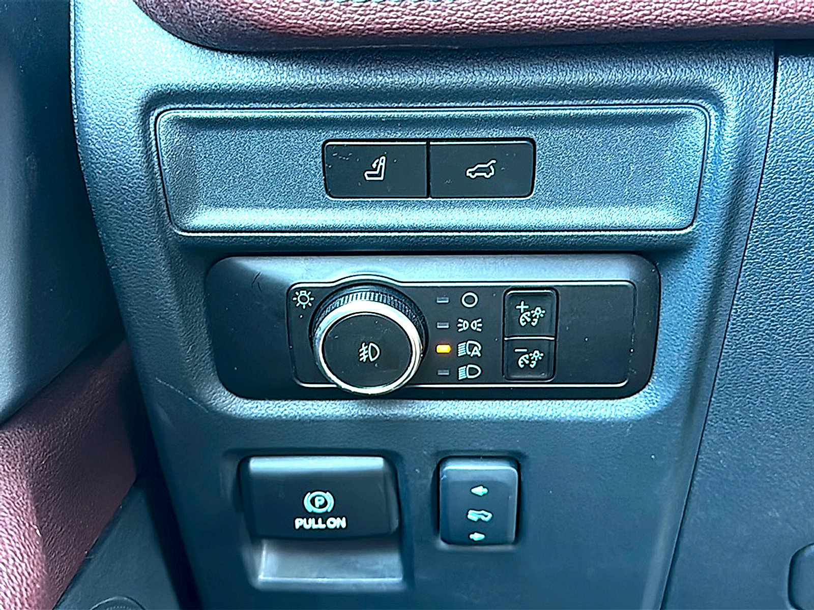 Used 2023 Ford Expedition Limited image 38