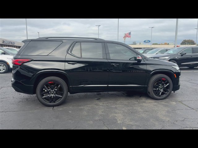 Used 2023 Chevrolet Traverse Premier w/ Redline Edition AWD/4WD image 9