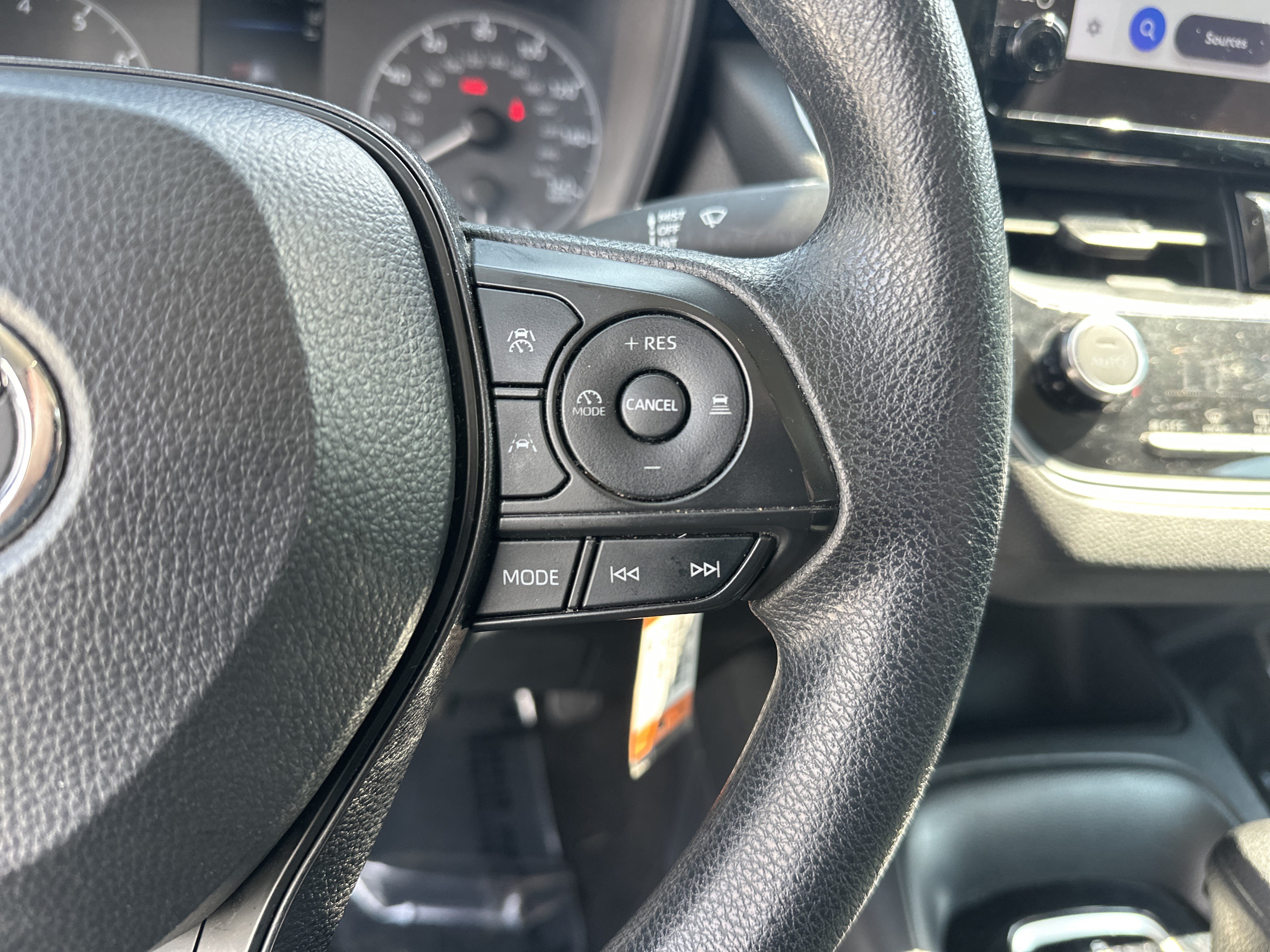 Used 2024 Toyota Corolla LE FWD image 20