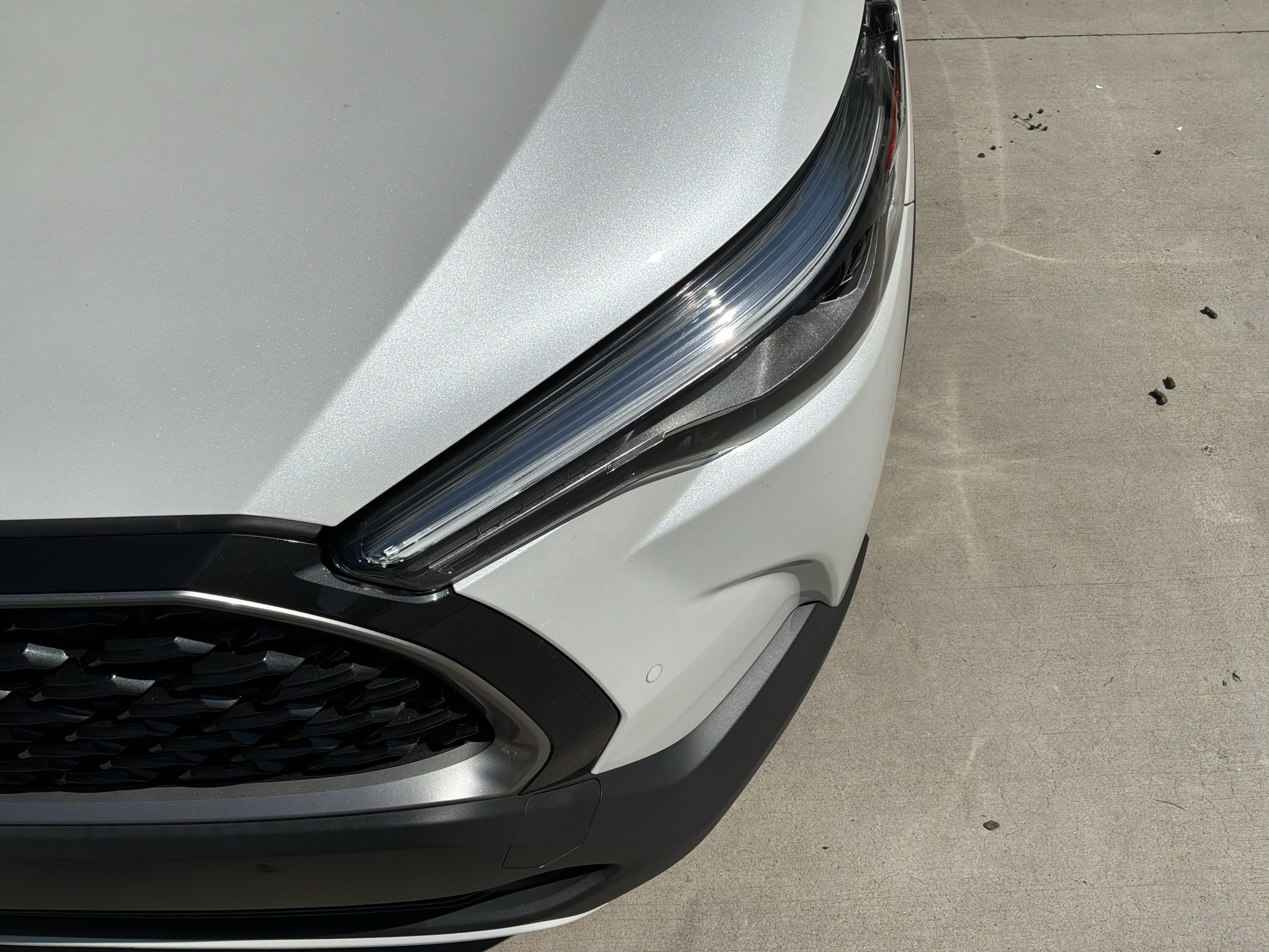 Used 2023 Toyota Corolla Cross XLE w/ Convenience Package FWD image 6