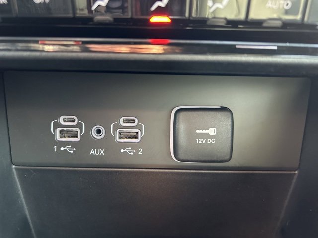 Used 2024 Jeep Grand Cherokee Overland image 28