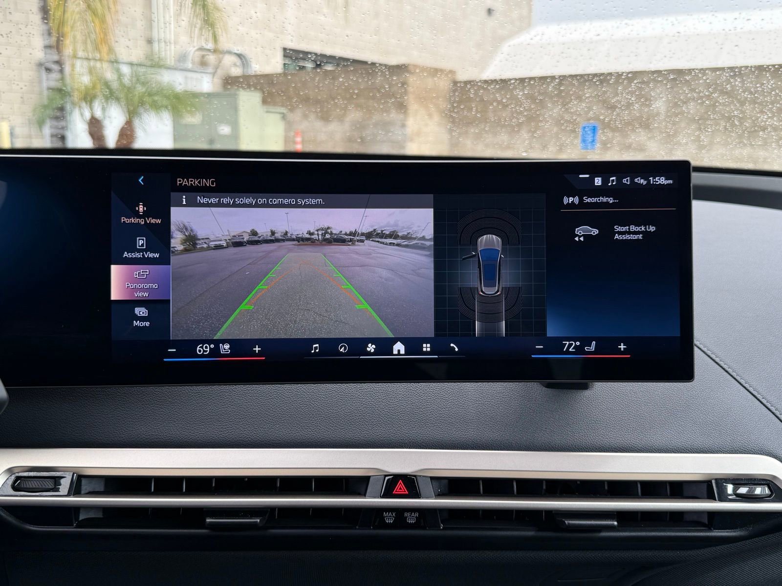 Used 2024 BMW iX xDrive50 w/ Radiant Heating Package image 31