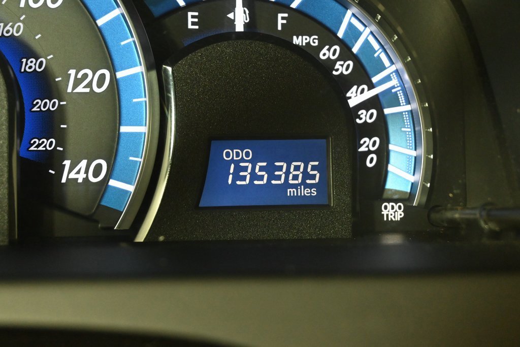 Used 2014 Toyota Camry LE image 25