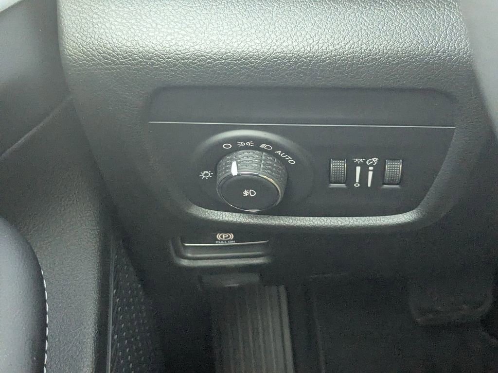 New 2025 Jeep Grand Cherokee Limited w/ Luxury Tech Group II image 18