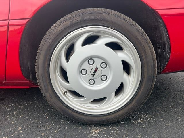 Used 1992 Chevrolet Corvette Coupe RWD image 6